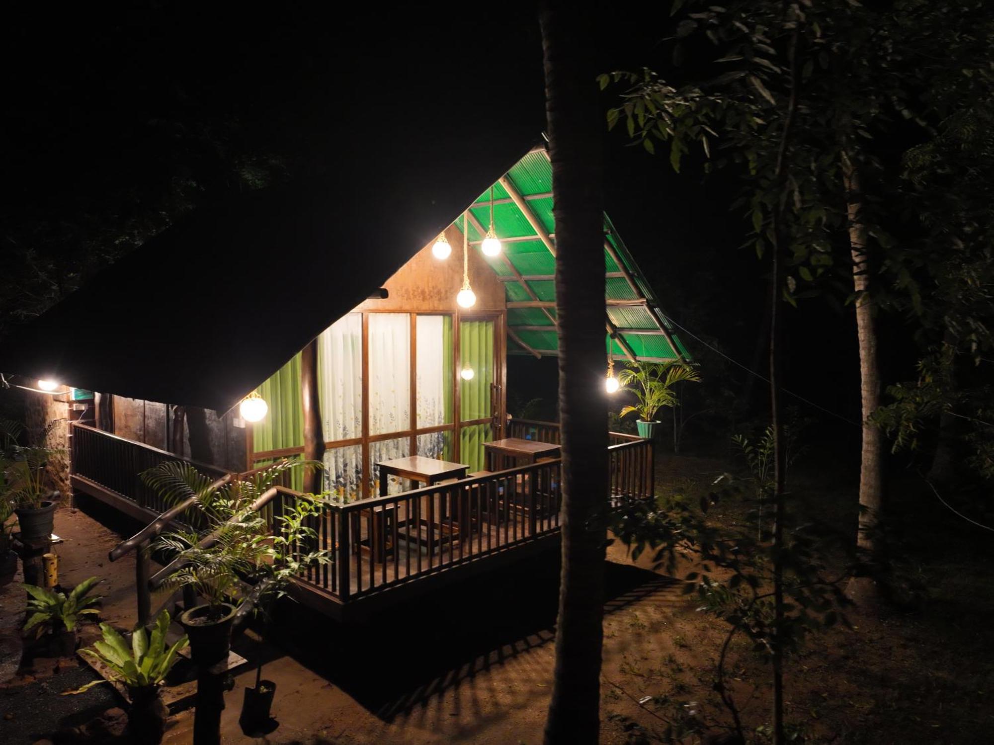 Nature World Udawalawe Bagian luar foto